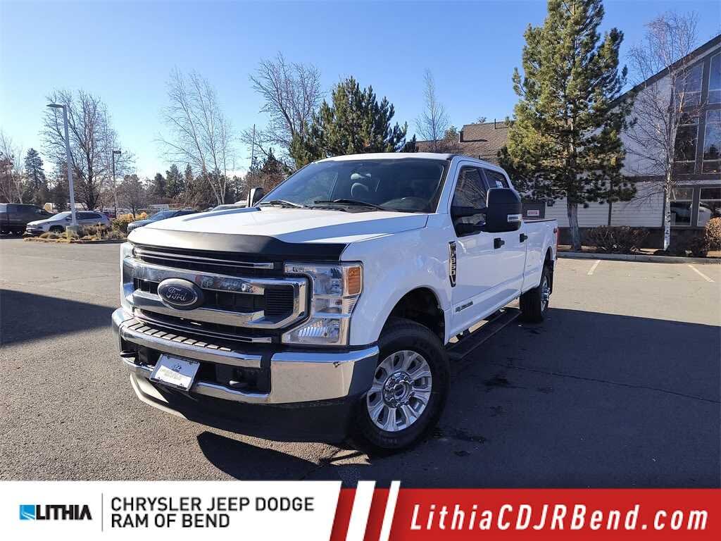 2022 Ford F-350 Super Duty XLT Crew Cab 4WD