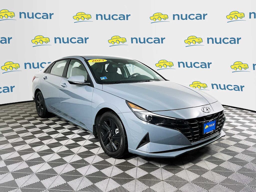 2023 Hyundai Elantra SEL FWD