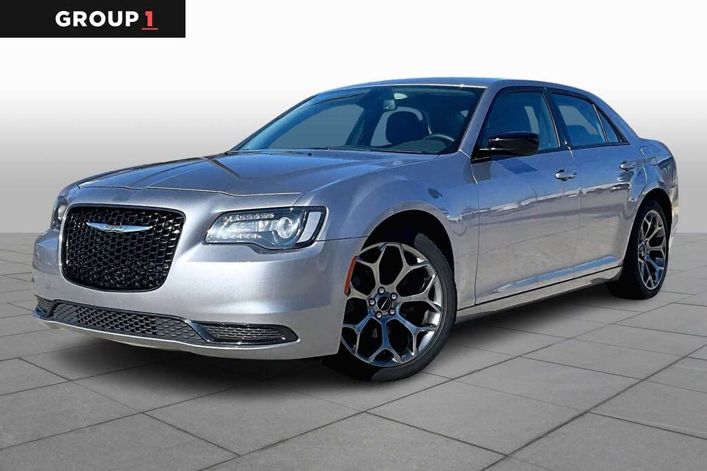 2018 Chrysler 300 Touring RWD