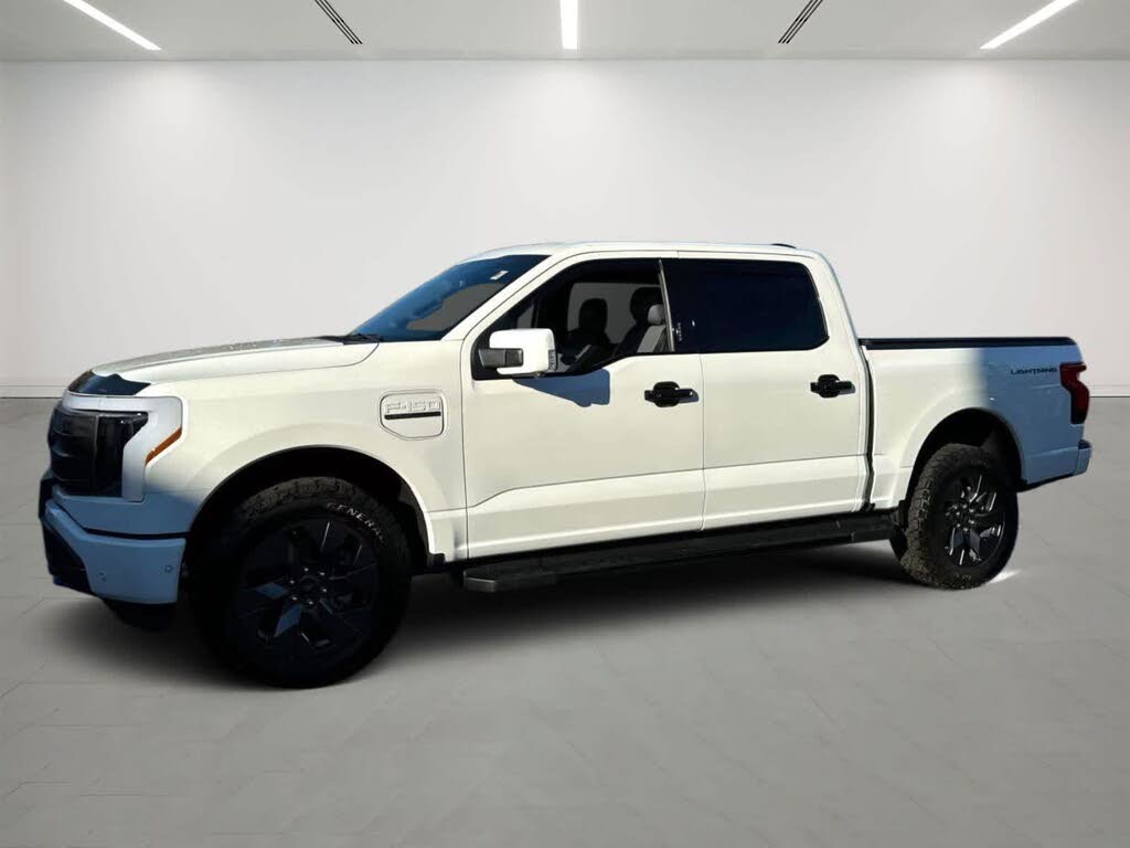 2022 Ford F-150 Lightning Lariat SuperCrew AWD