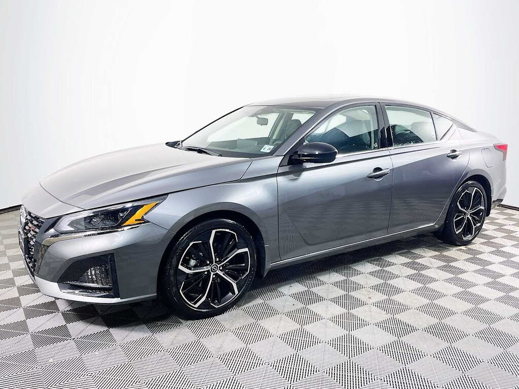 2023 Nissan Altima 2.5 SR FWD