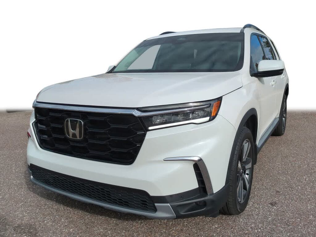 2024 Honda Pilot Touring FWD