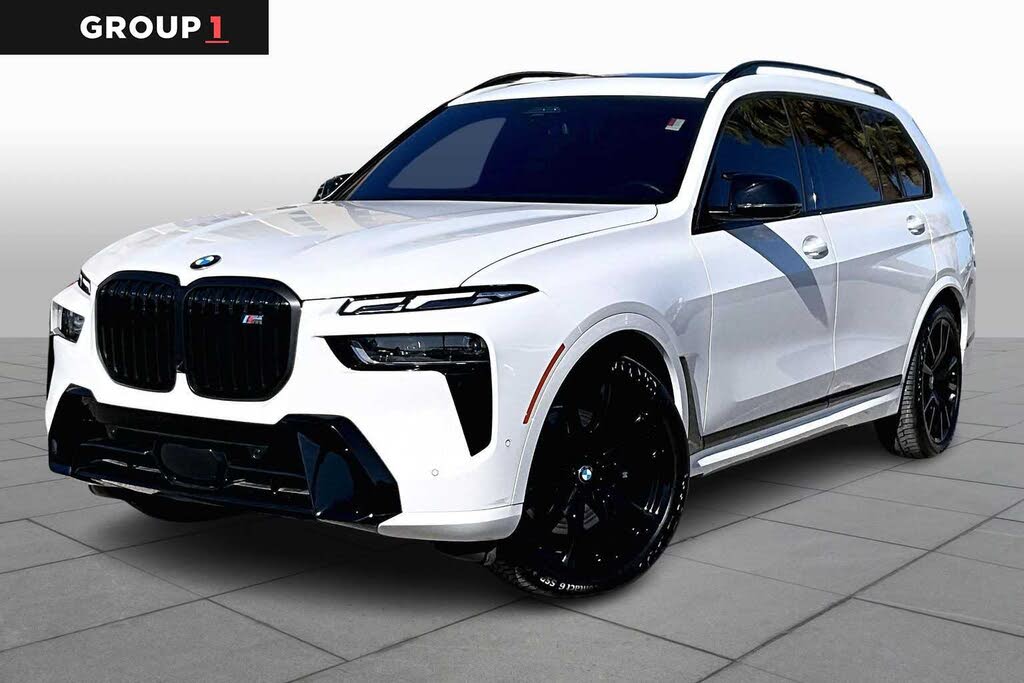 2025 BMW X7 M60i AWD