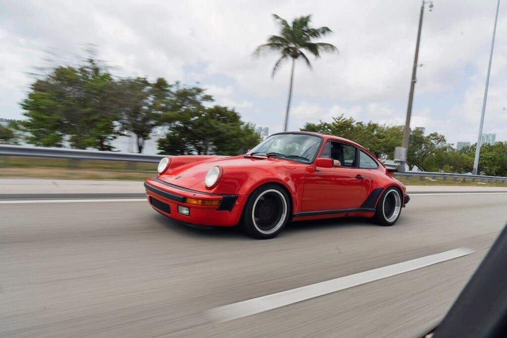 1986 Porsche 911 Carrera Coupe