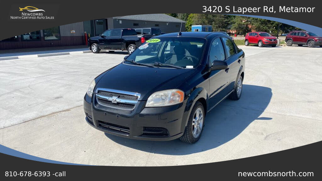 2011 Chevrolet Aveo 1LT Sedan FWD