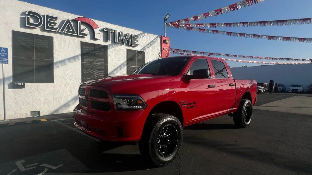 2014 RAM 1500 Express Crew Cab 4WD