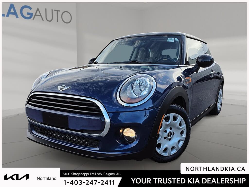 2017 MINI Cooper 2-Door Hatchback FWD