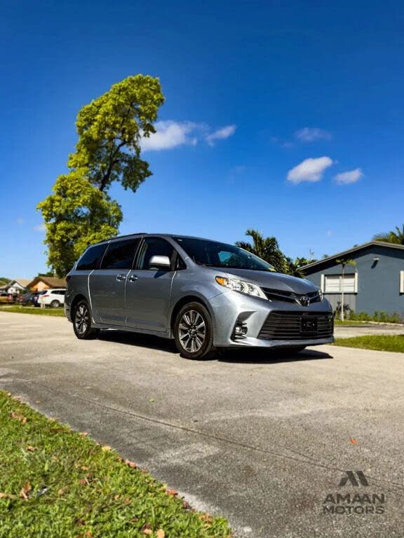 2019 Toyota Sienna XLE 7-Passenger AWD