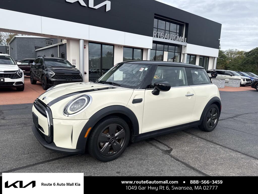 2022 MINI Cooper 2-Door Hatchback FWD