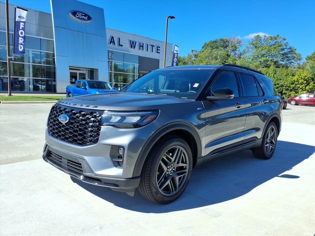 2025 Ford Explorer ST-Line RWD