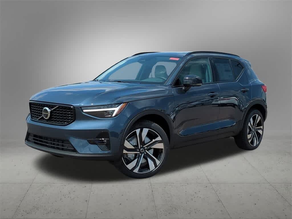 2026 Volvo XC40 B5 Ultra AWD