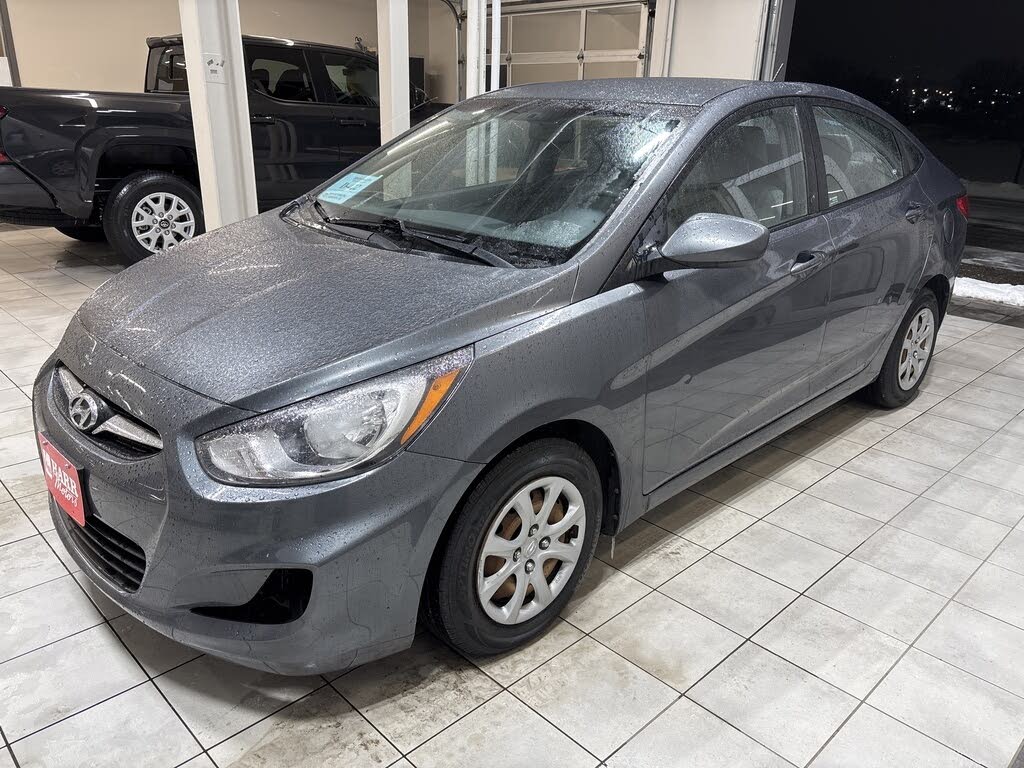 2012 Hyundai Accent GLS Sedan FWD
