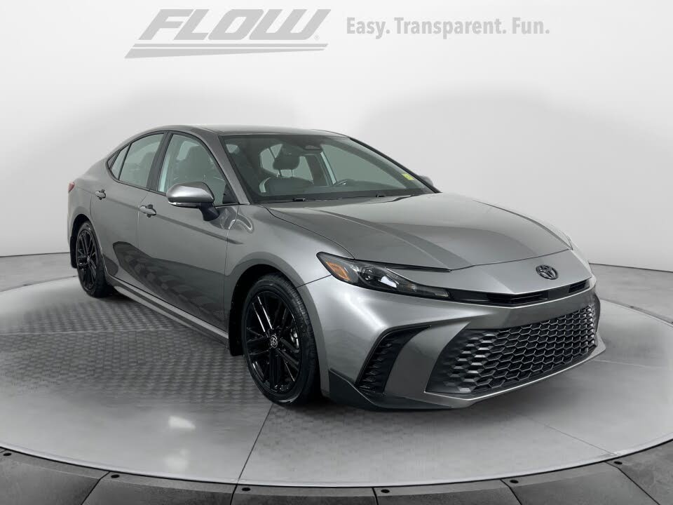 2025 Toyota Camry SE FWD