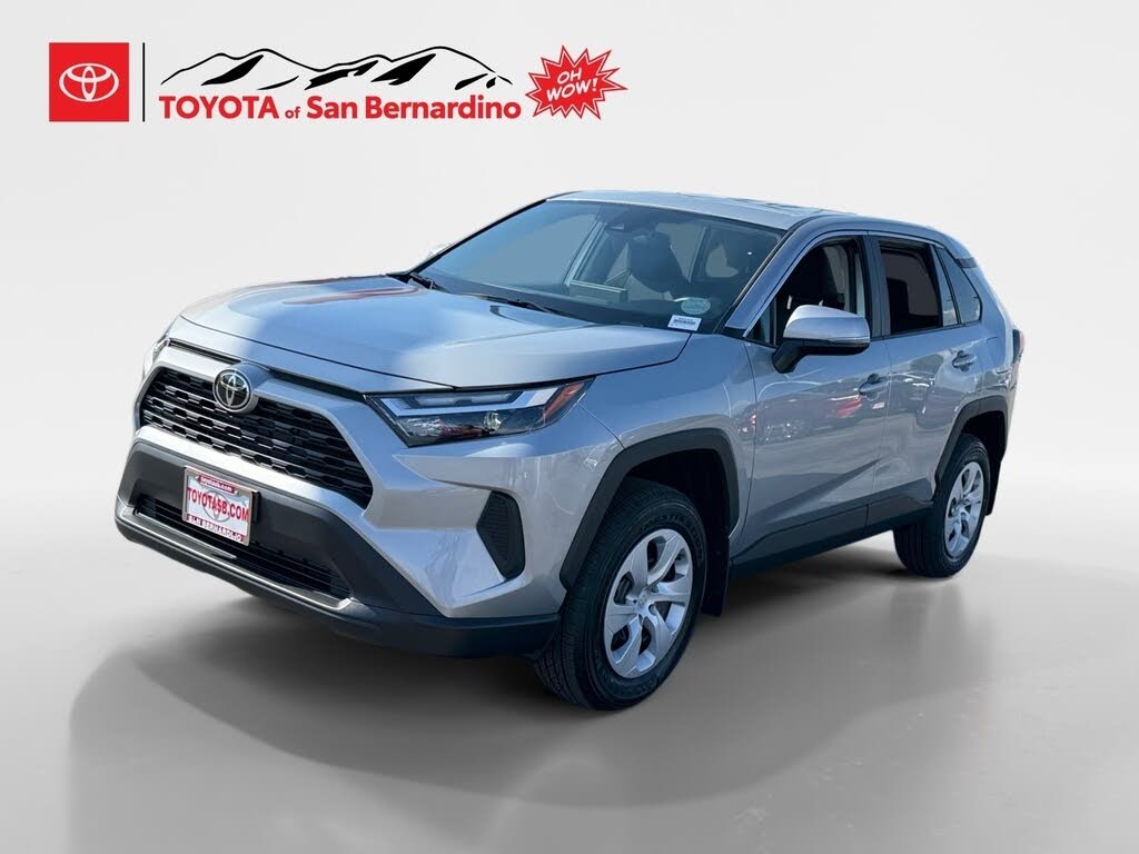 2025 Toyota RAV4 LE FWD