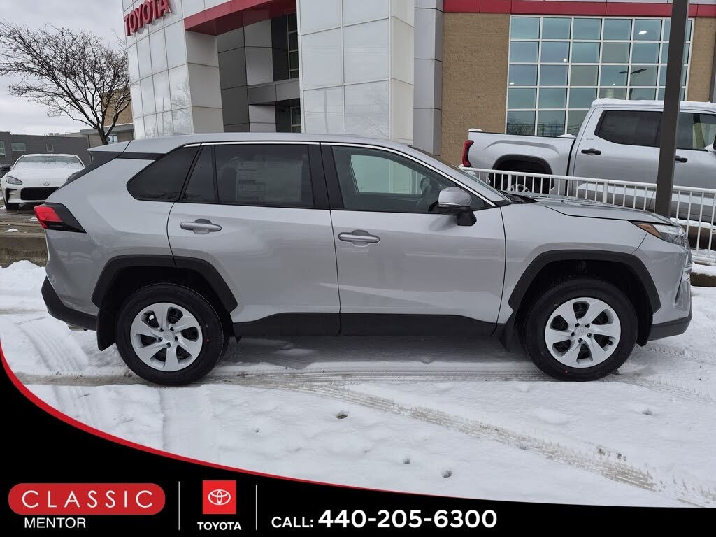 2025 Toyota RAV4 LE AWD