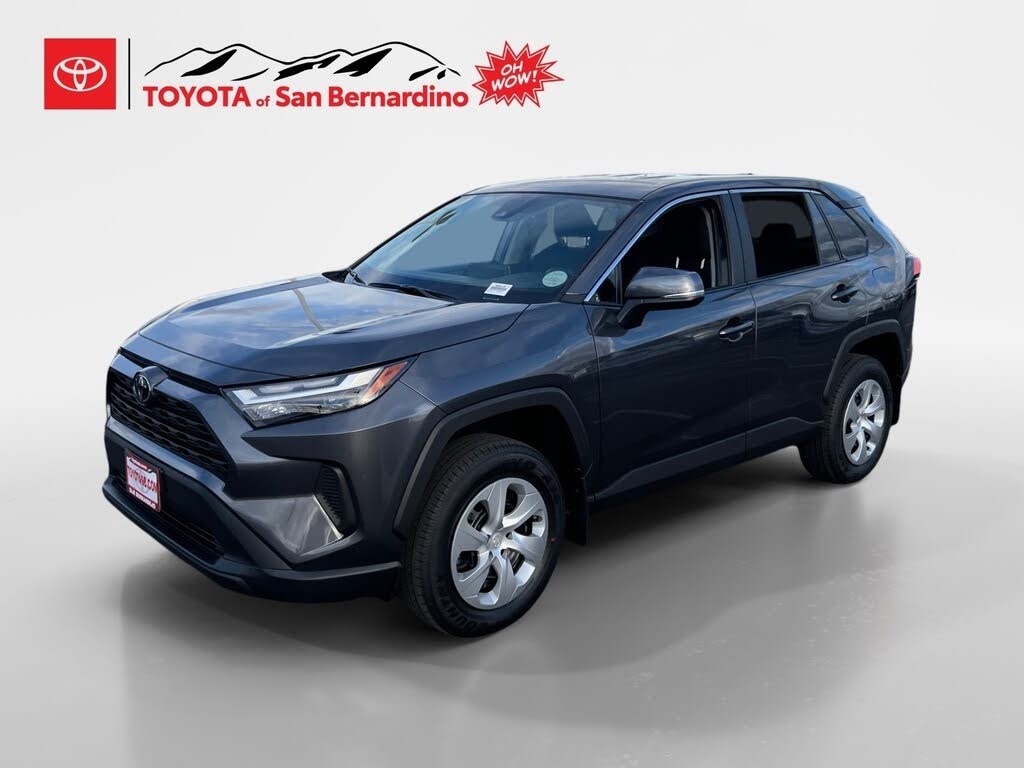 2025 Toyota RAV4 LE FWD