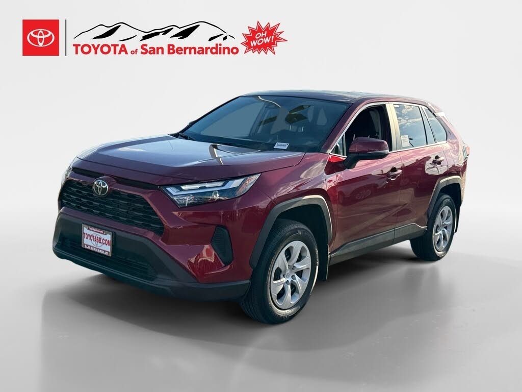 2025 Toyota RAV4 LE FWD
