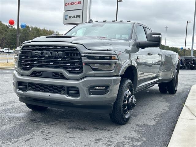2026 RAM 3500 Limited Crew Cab LB DRW 4WD