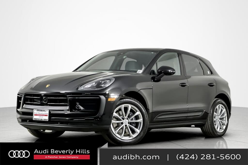 2025 Porsche Macan T AWD