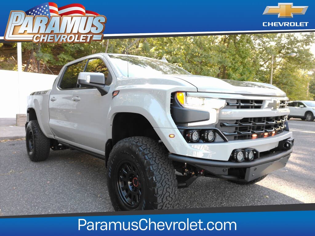 2025 Chevrolet Silverado 1500 LTZ Crew Cab 4WD