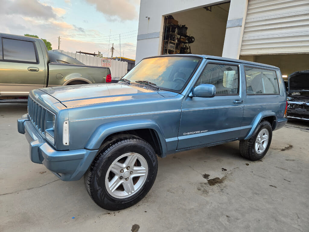 1997 Jeep Cherokee SE 2-Door RWD