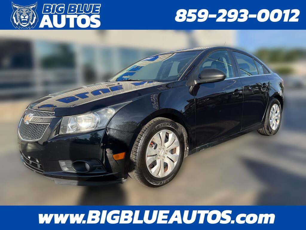 2012 Chevrolet Cruze LS Sedan FWD