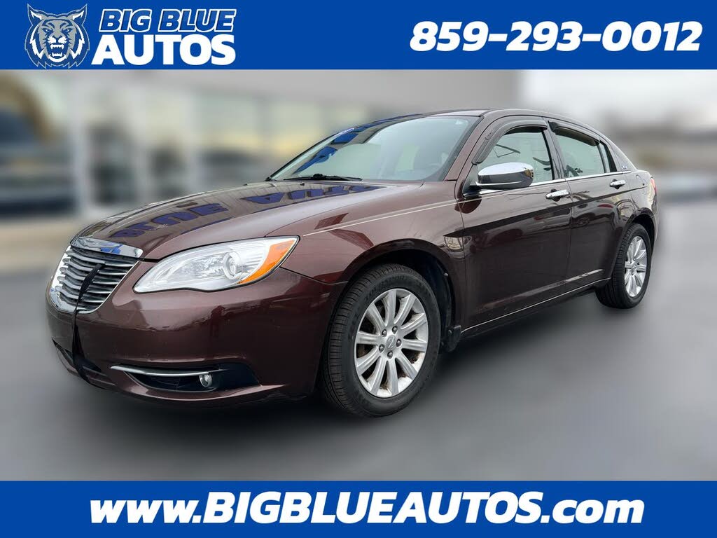 2013 Chrysler 200 Limited Sedan FWD