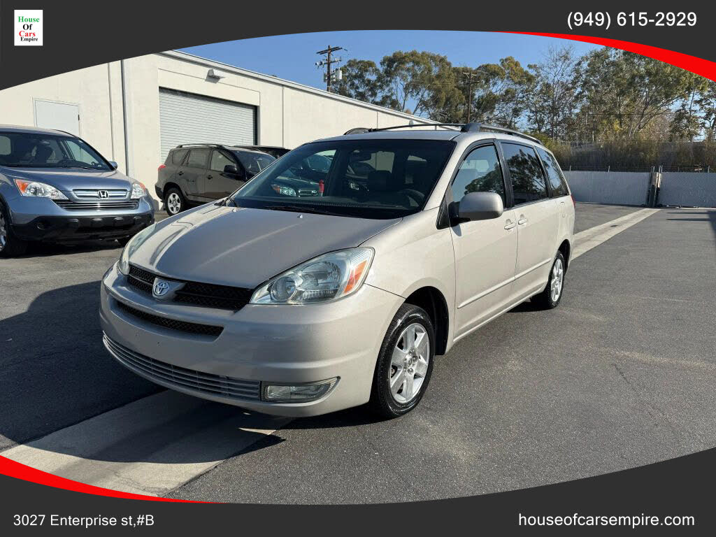 2004 Toyota Sienna 4 Dr XLE Passenger Van