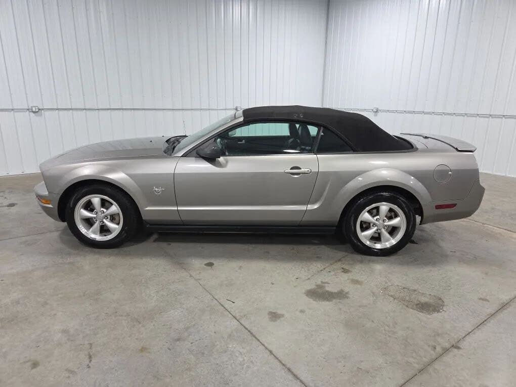 2009 Ford Mustang V6 Premium Convertible RWD