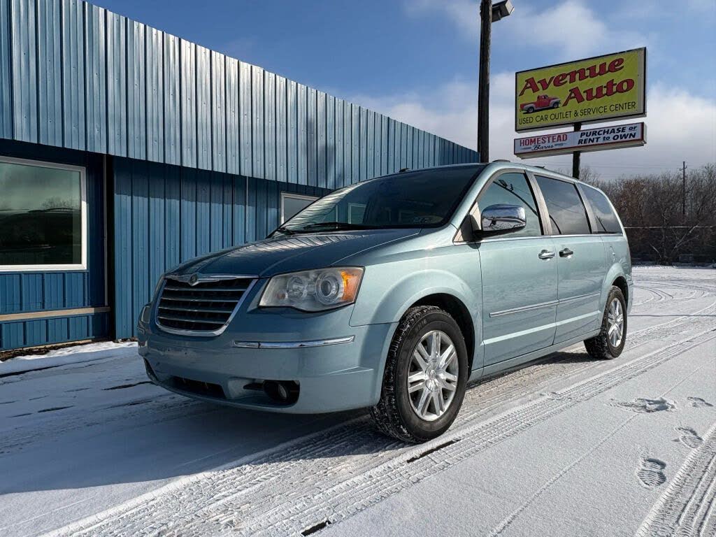 2010 Chrysler Town & Country Limited FWD
