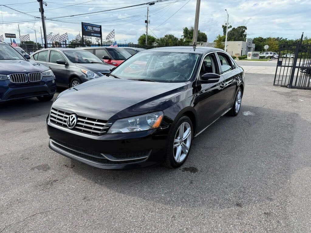 2014 Volkswagen Passat TDI SE with Sunroof