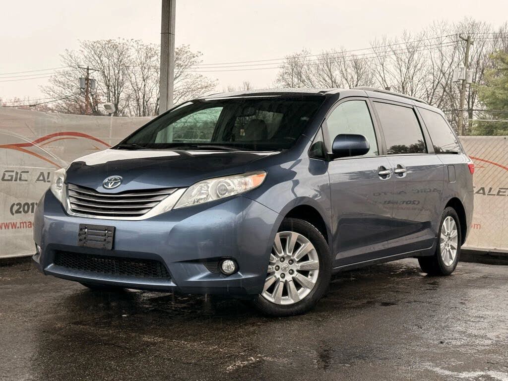 2015 Toyota Sienna XLE 7-Passenger AWD