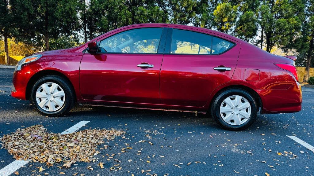 2018 Nissan Versa SV