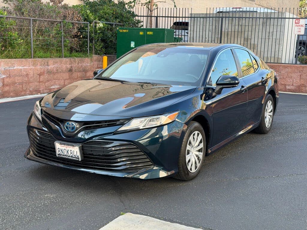 2020 Toyota Camry Hybrid LE FWD