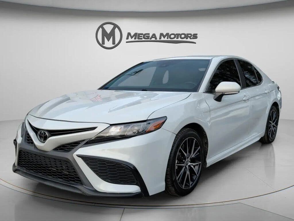 2023 Toyota Camry SE FWD