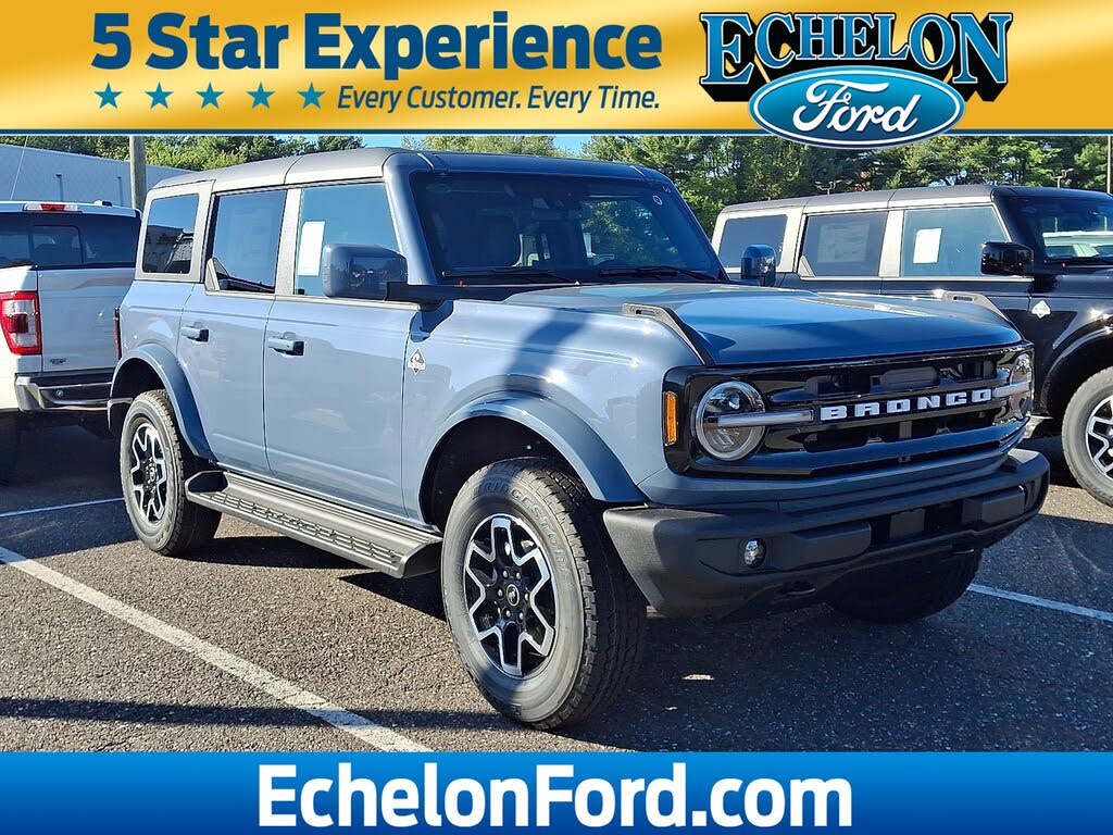 2025 Ford Bronco Outer Banks 4-Door 4WD