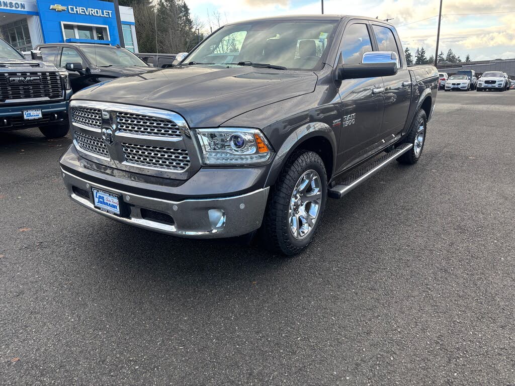 2017 RAM 1500 Laramie Crew Cab 4WD