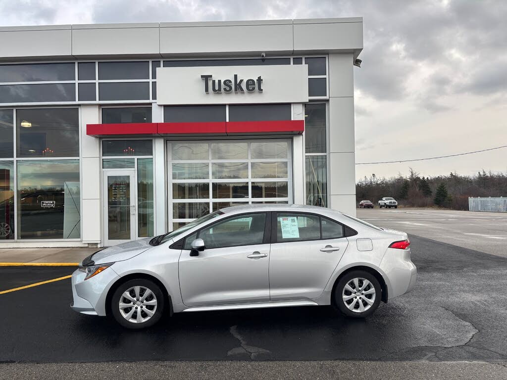 2022 Toyota Corolla LE FWD