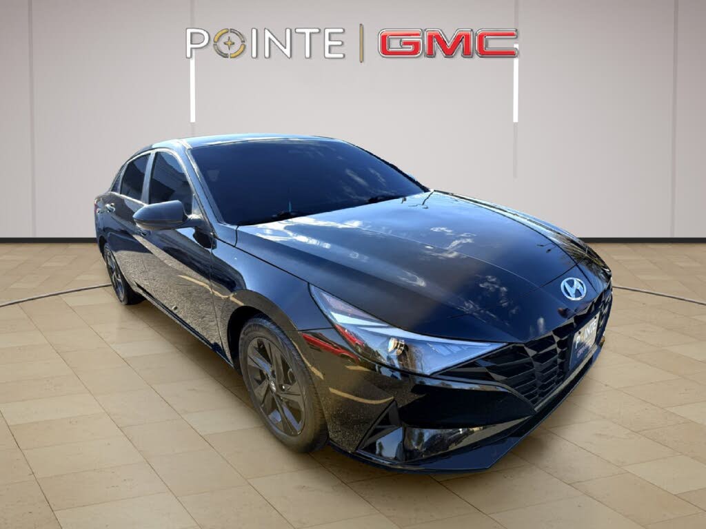 2022 Hyundai Elantra SEL FWD