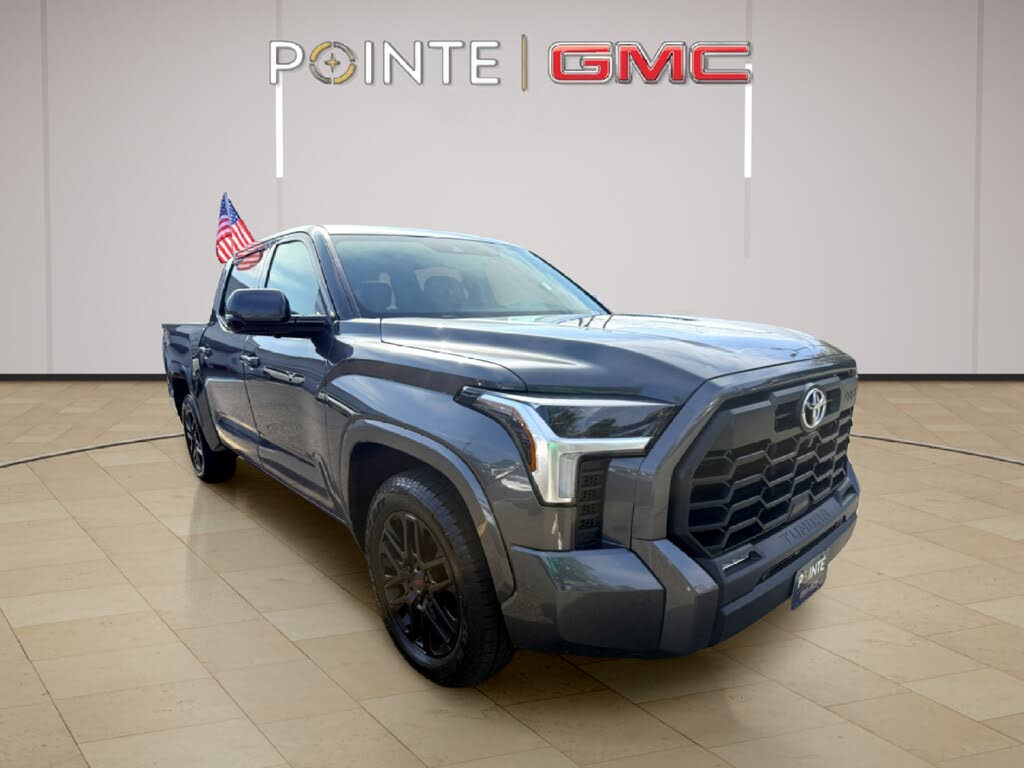 2022 Toyota Tundra SR5 CrewMax Cab 4WD