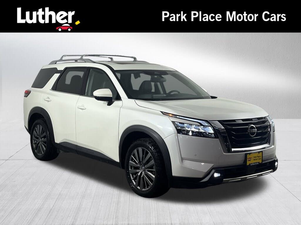 2022 Nissan Pathfinder SL 4WD