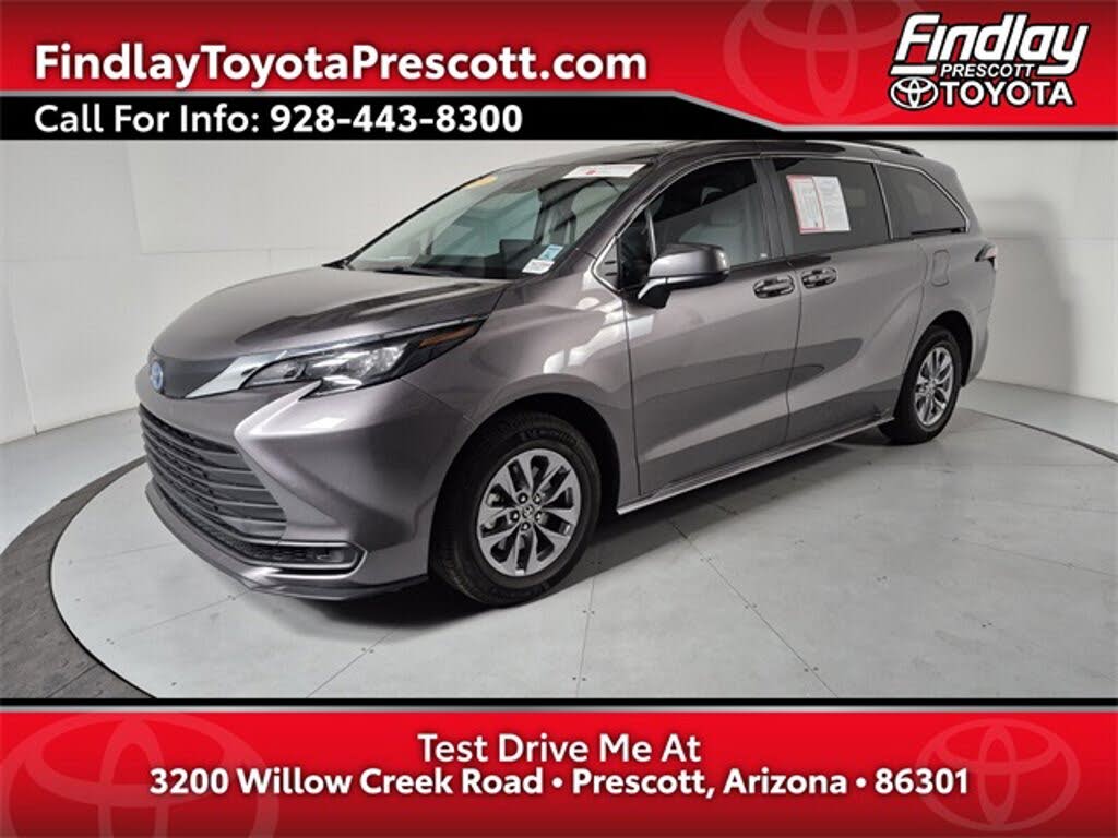2024 Toyota Sienna LE 8-Passenger FWD