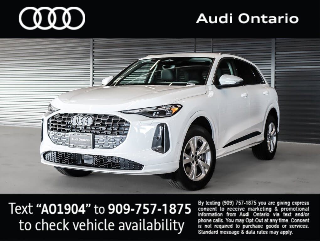 2025 Audi Q5 quattro Premium 40 TFSI