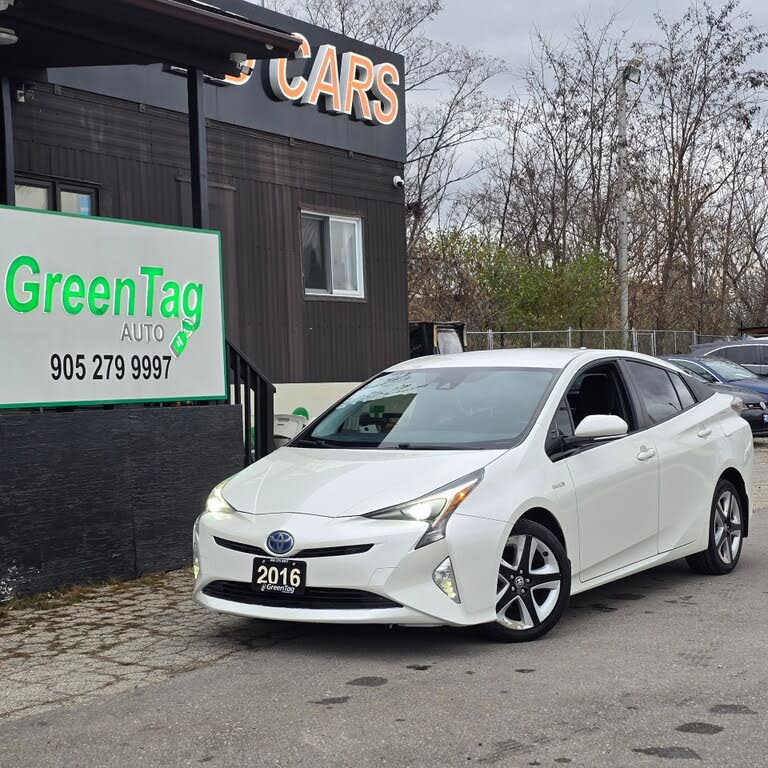 2016 Toyota Prius Touring FWD