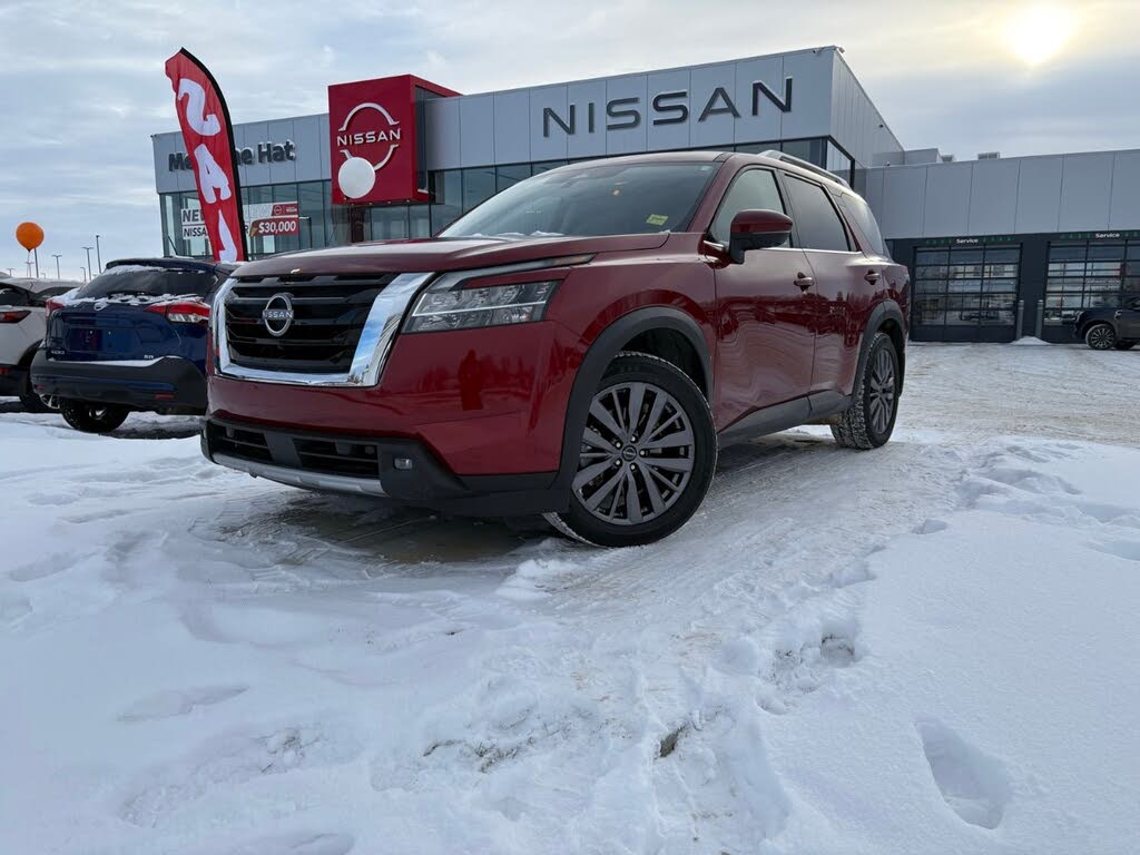 2023 Nissan Pathfinder SL 4WD