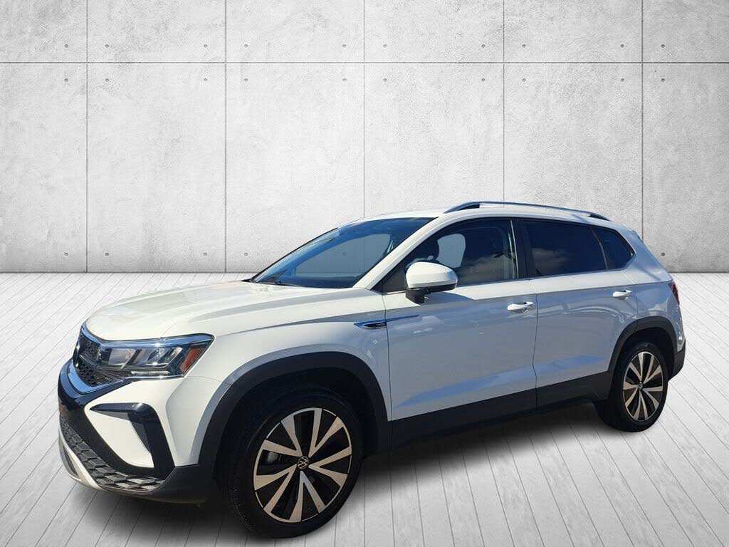 2024 Volkswagen Taos SE FWD