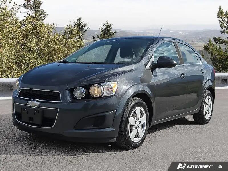 Chevrolet Sonic LT Sedan FWD 2016