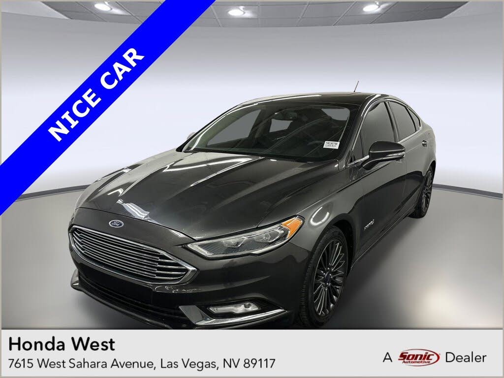 2017 Ford Fusion Hybrid Titanium FWD