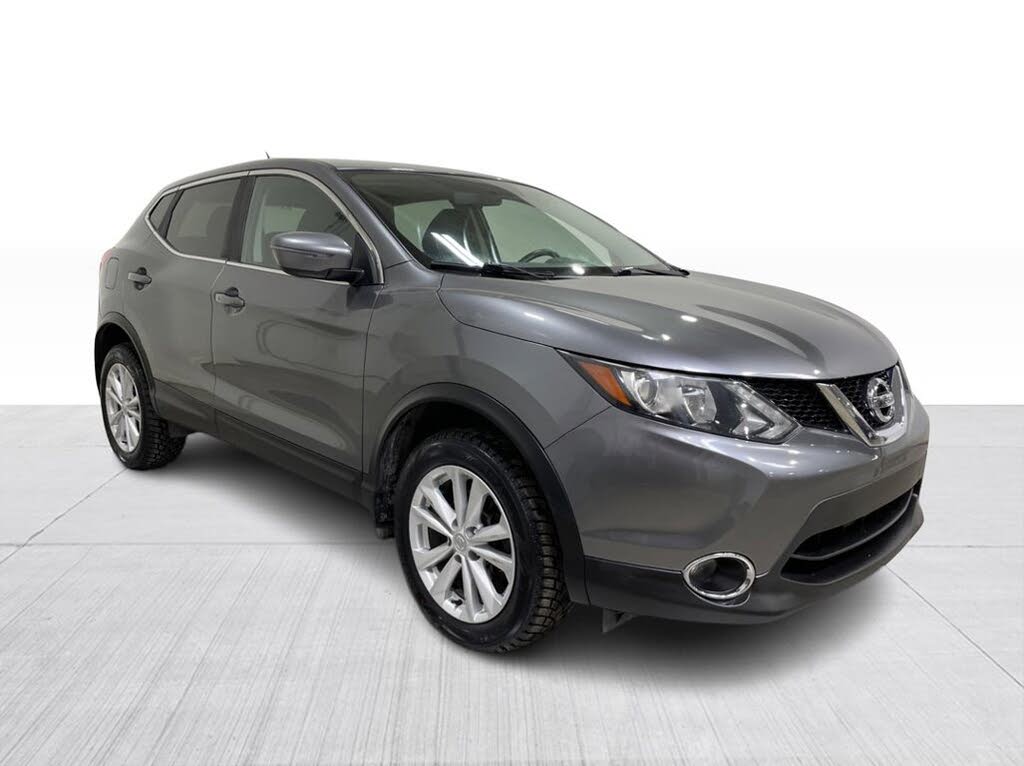 2017 Nissan Qashqai SV FWD