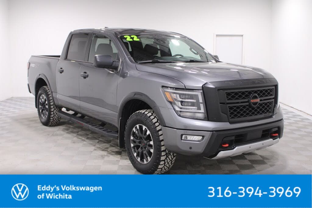 2022 Nissan Titan PRO-4X Crew Cab 4WD